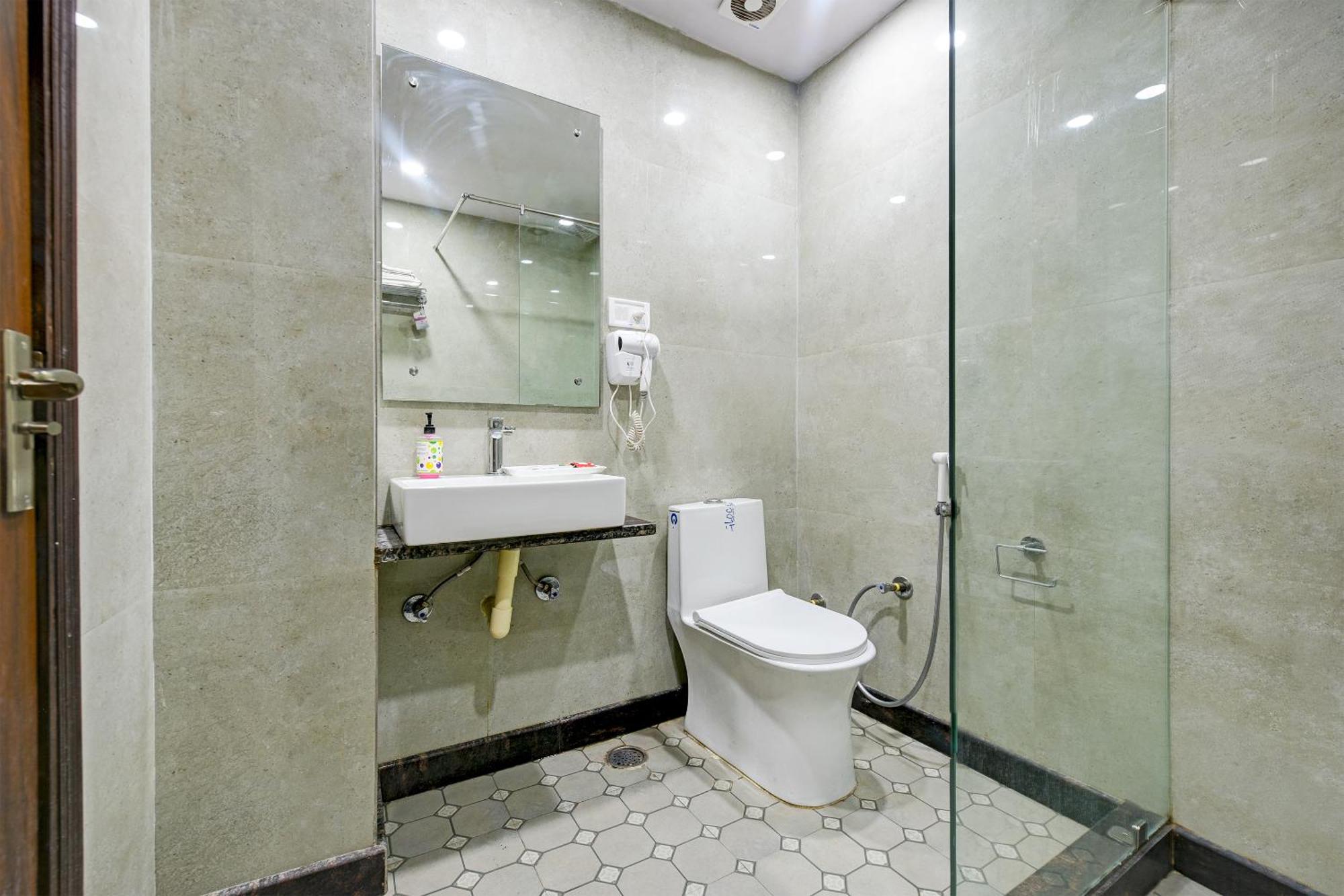 Hotel Le Grand - Walk-In From Rk Ashram Metro Station New Delhi Extérieur photo
