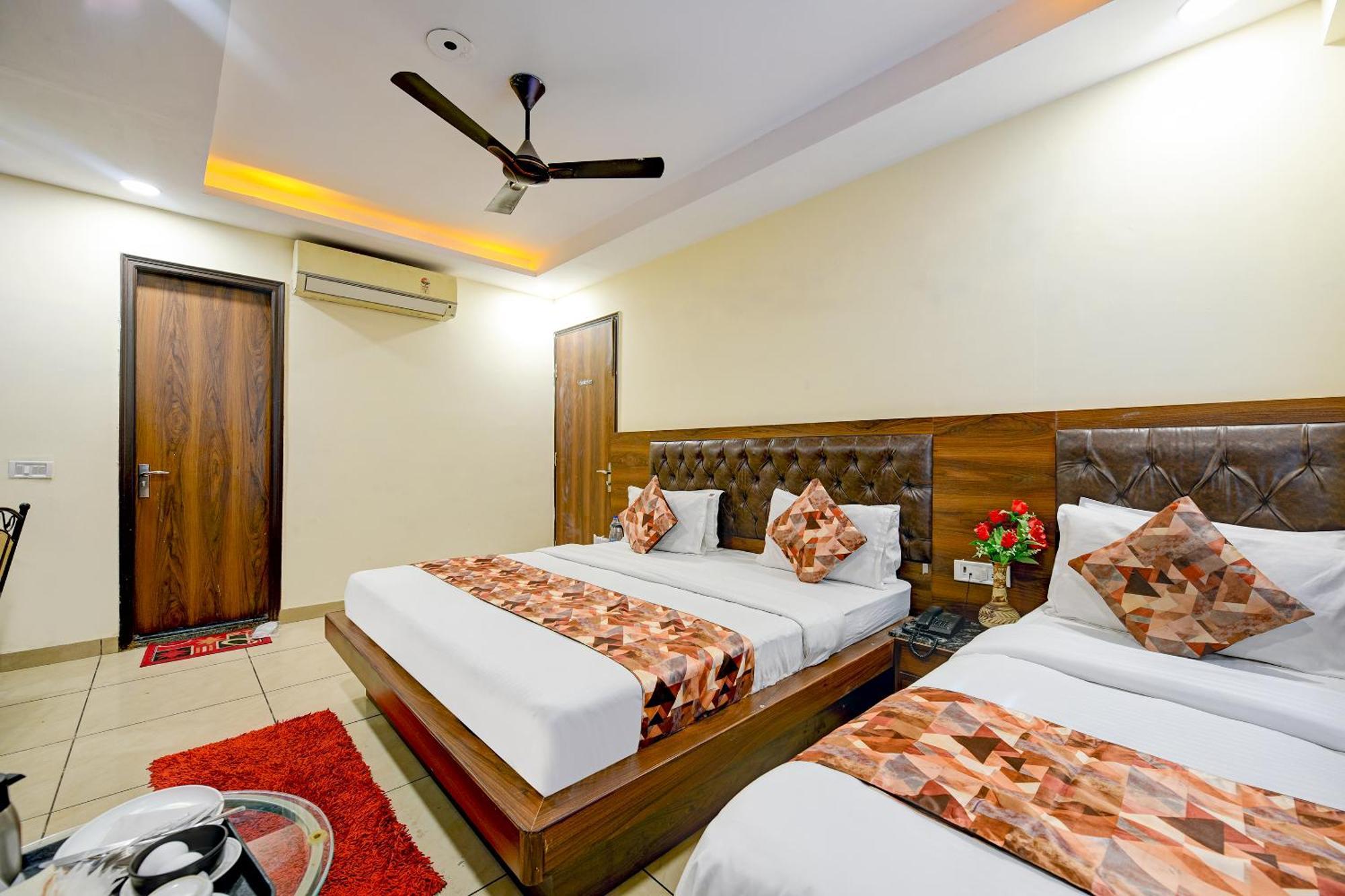 Hotel Le Grand - Walk-In From Rk Ashram Metro Station New Delhi Extérieur photo