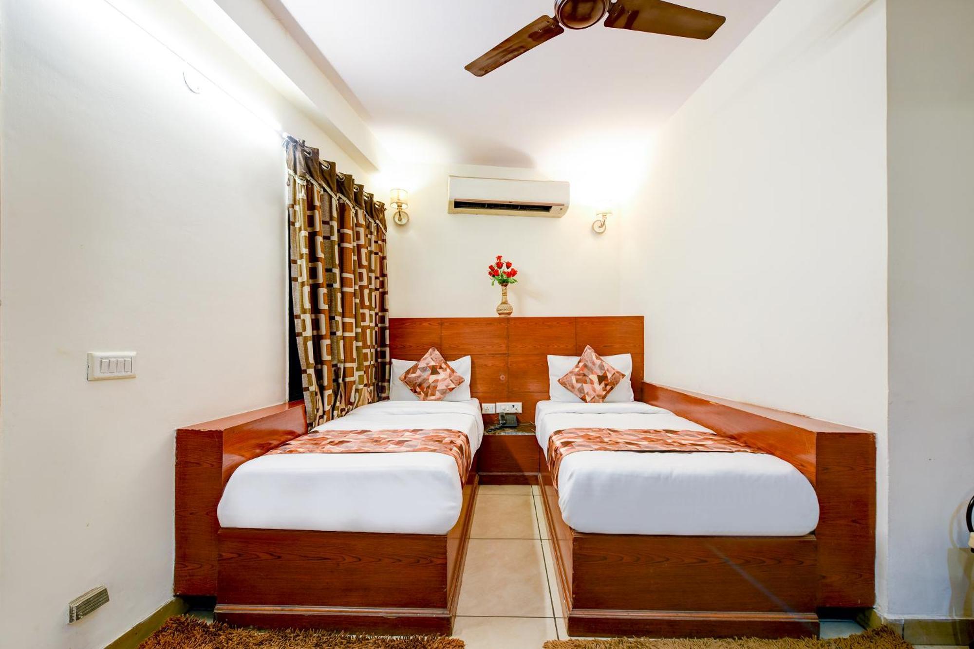 Hotel Le Grand - Walk-In From Rk Ashram Metro Station New Delhi Extérieur photo