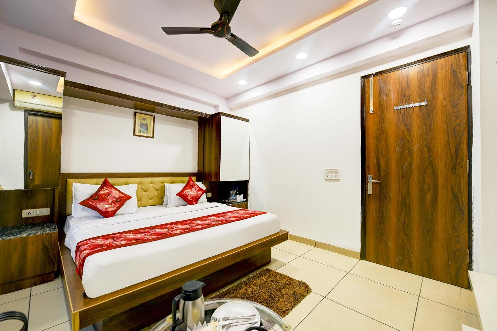 Hotel Le Grand - Walk-In From Rk Ashram Metro Station New Delhi Extérieur photo