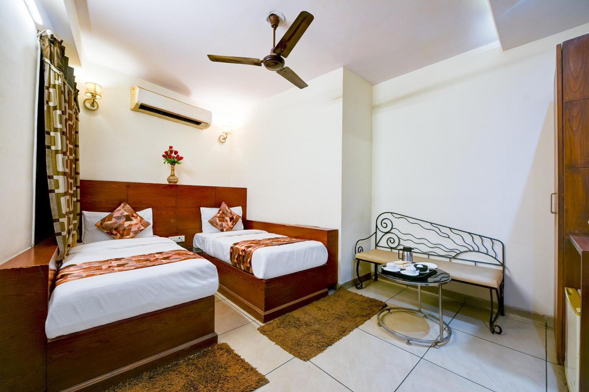 Hotel Le Grand - Walk-In From Rk Ashram Metro Station New Delhi Extérieur photo