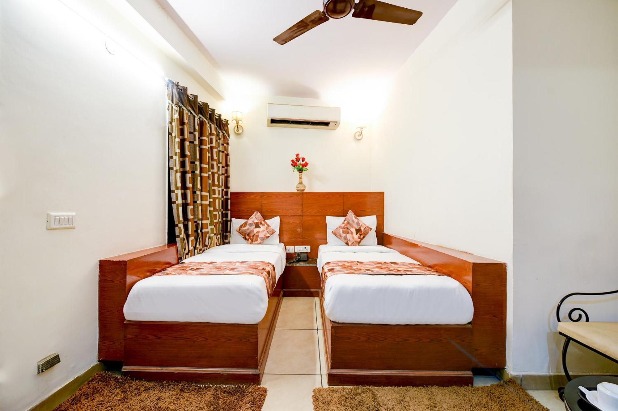 Hotel Le Grand - Walk-In From Rk Ashram Metro Station New Delhi Extérieur photo